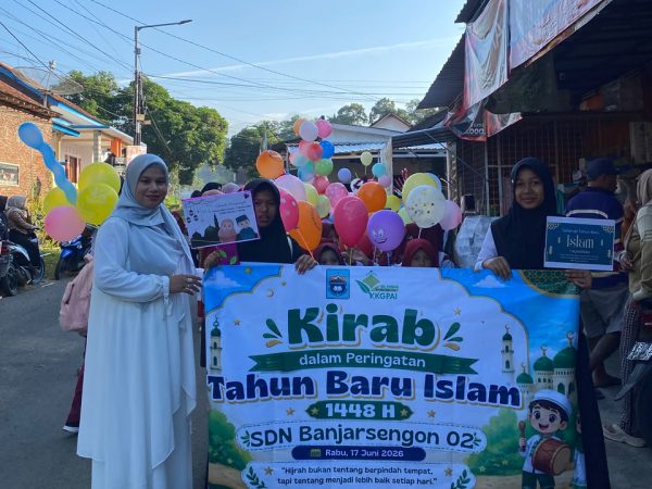 Intip Keseruan Ratusan Siswa SDN Banjarsengon 02 Saat Gelar Kirab Muharram 1448 H